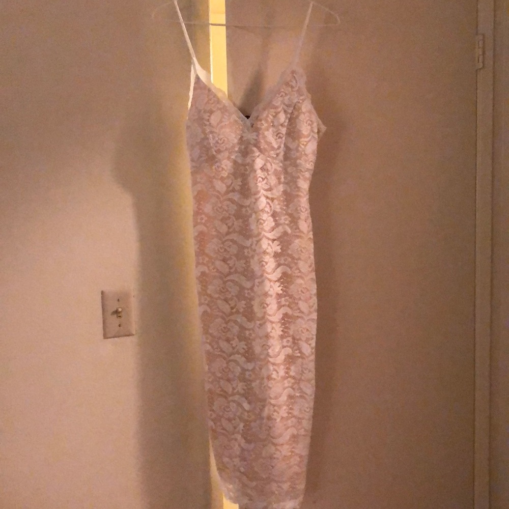 White Mid-length Lace Dress